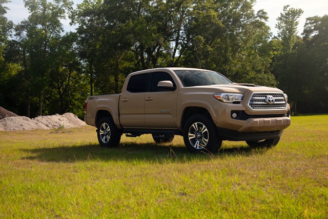 Roll Up vs Tri-Fold Tonneau Covers